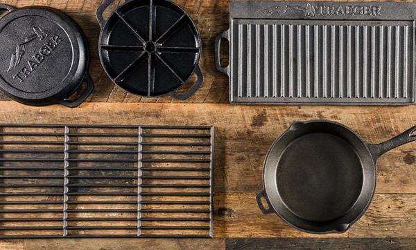 TRAEGER CAST IRON REVERSIBLE GRIDDLE