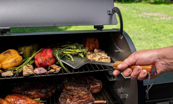 TRAEGER BBQ GRILLING SPATULA