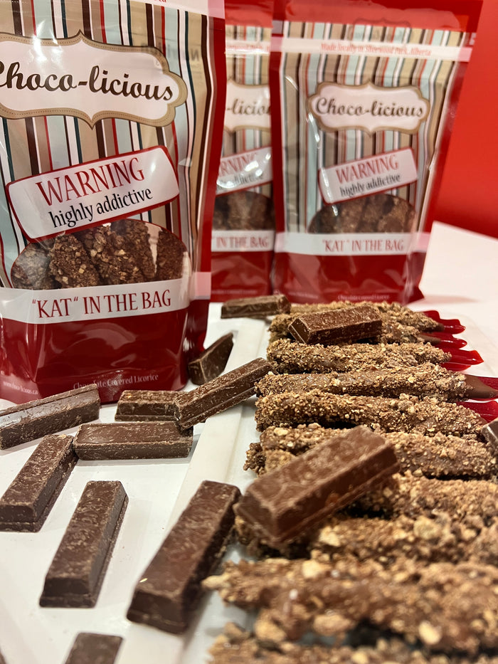 Choco-licious | Kat in the Bag / Red Licorice / Milk Chocolate🍁