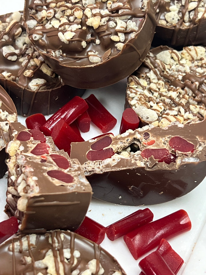 Choco-licious | Clusters 3pk | Milk Choco. / Red Licorice / Rice Crispy🍁