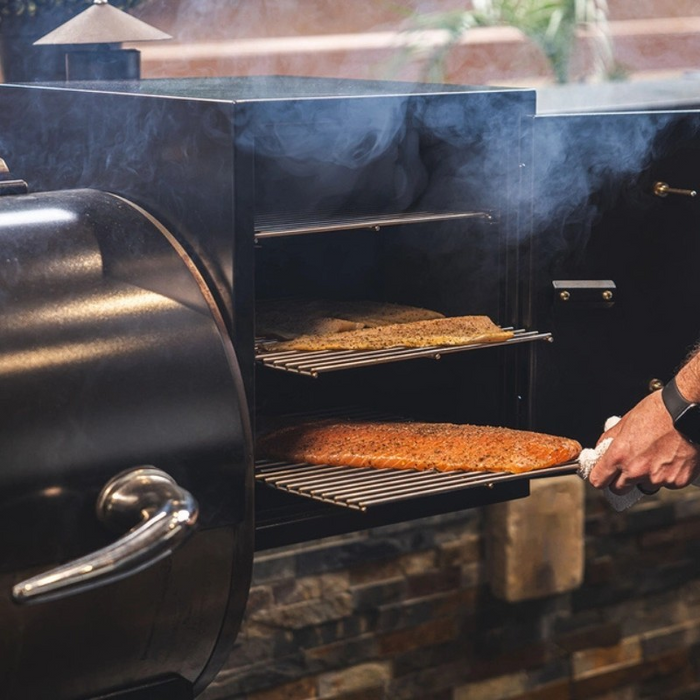 Recteq_SmokeBox_Lifestyle