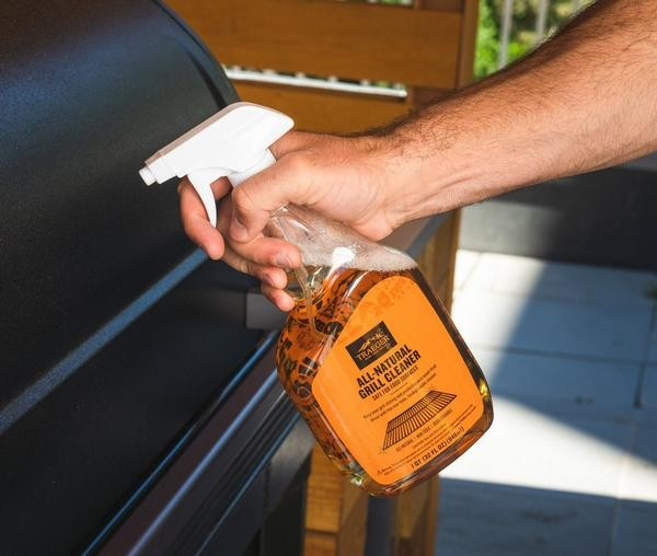 Traeger_Degreaser_Lifestyle