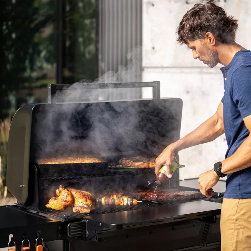 Traeger_Woodridge_Pro_Lifestyle