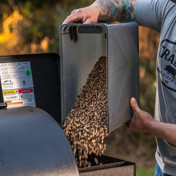 TRAEGER STAYDRY PELLET BIN & LID